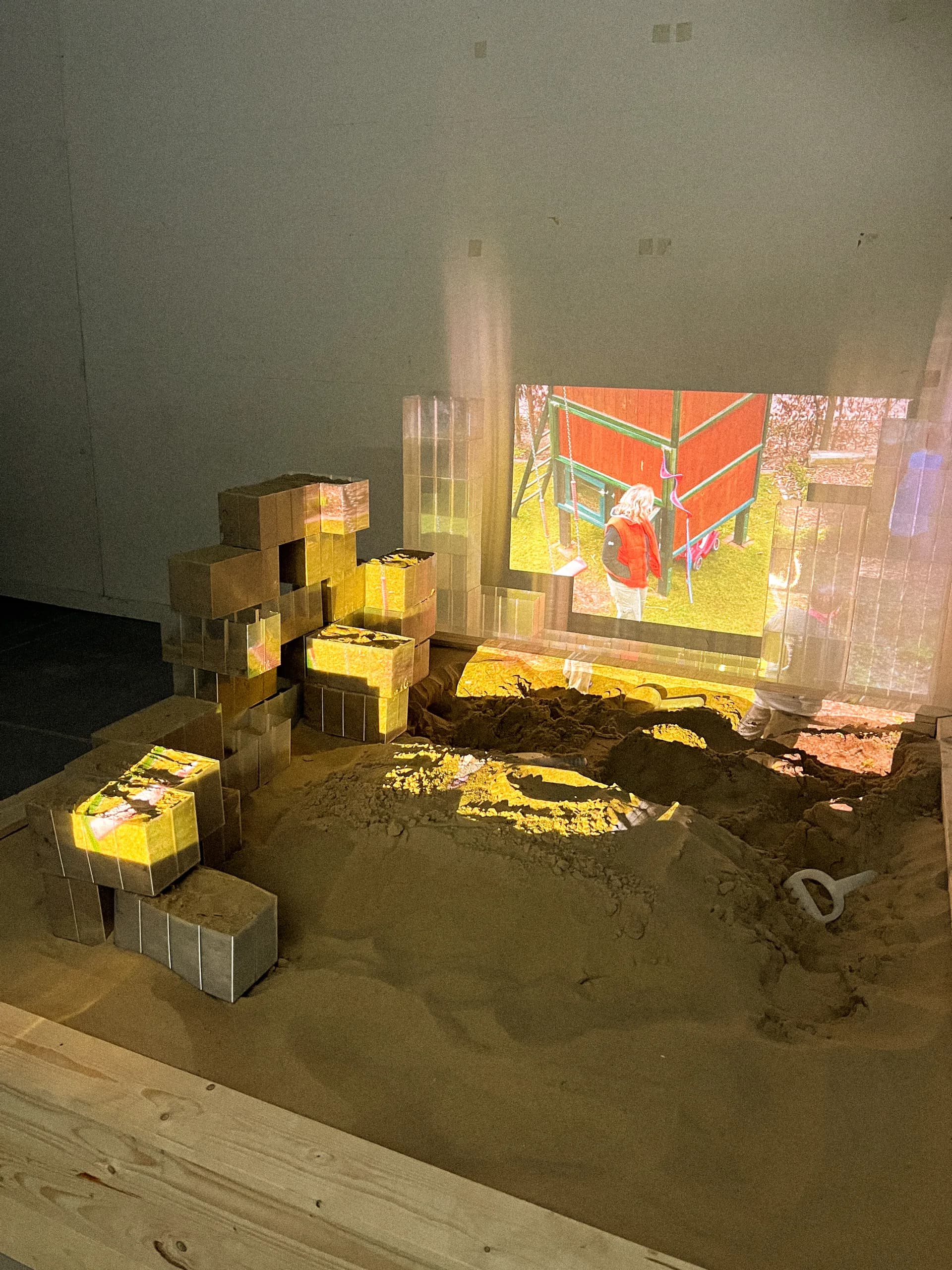 von der Selbheit und dem Sandkasten Performance image