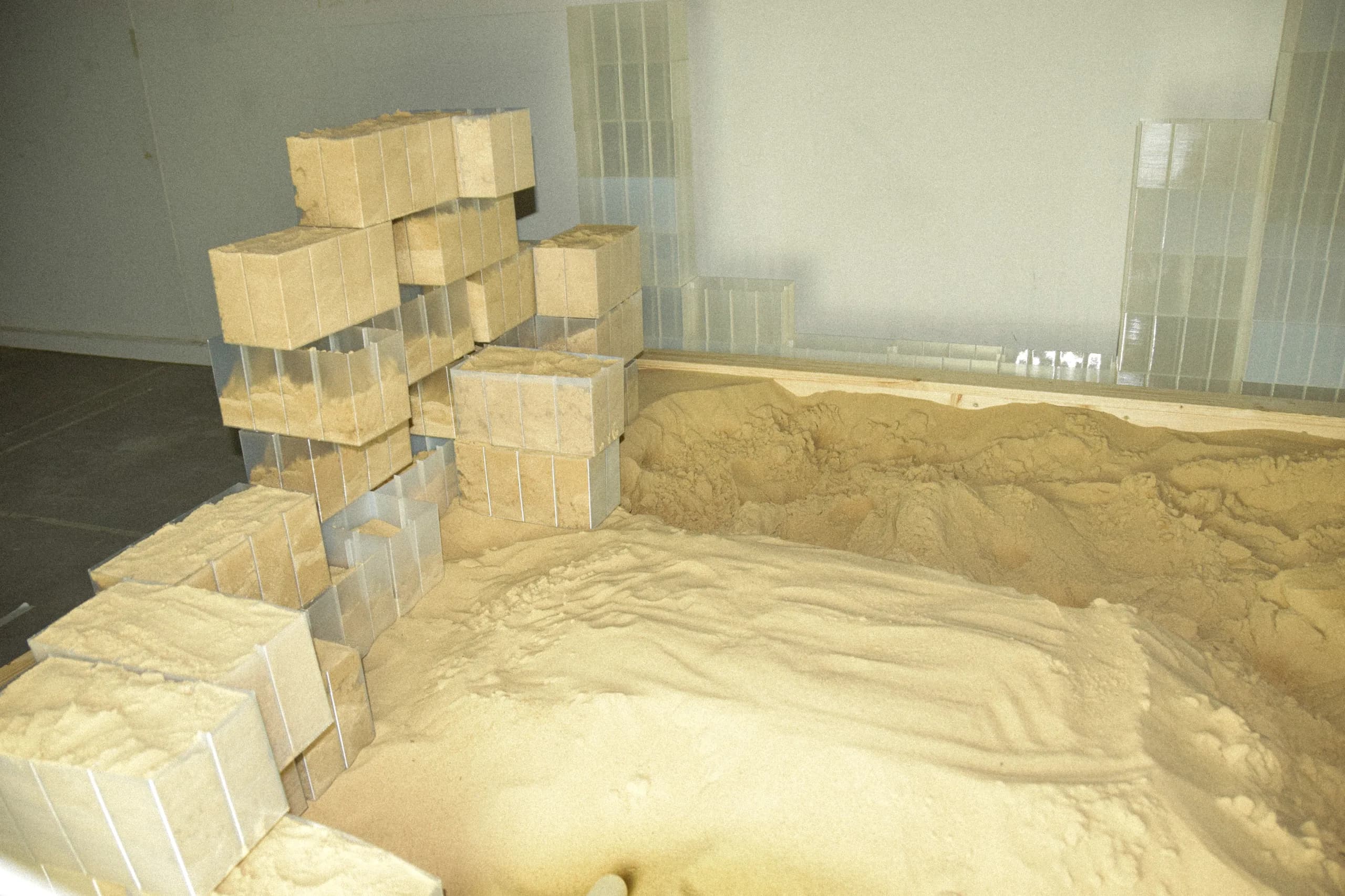 von der Selbheit und dem Sandkasten Performance image